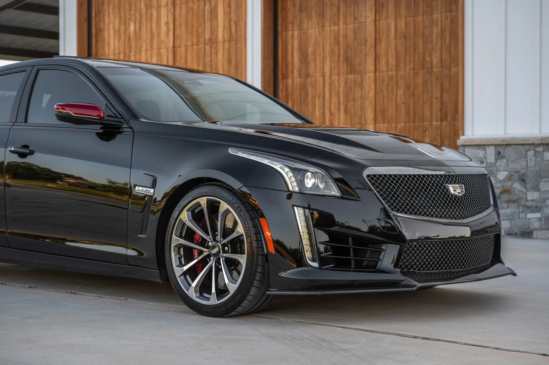 2018 Cadillac CTS-V 3rd Gen - Image 10 of 31