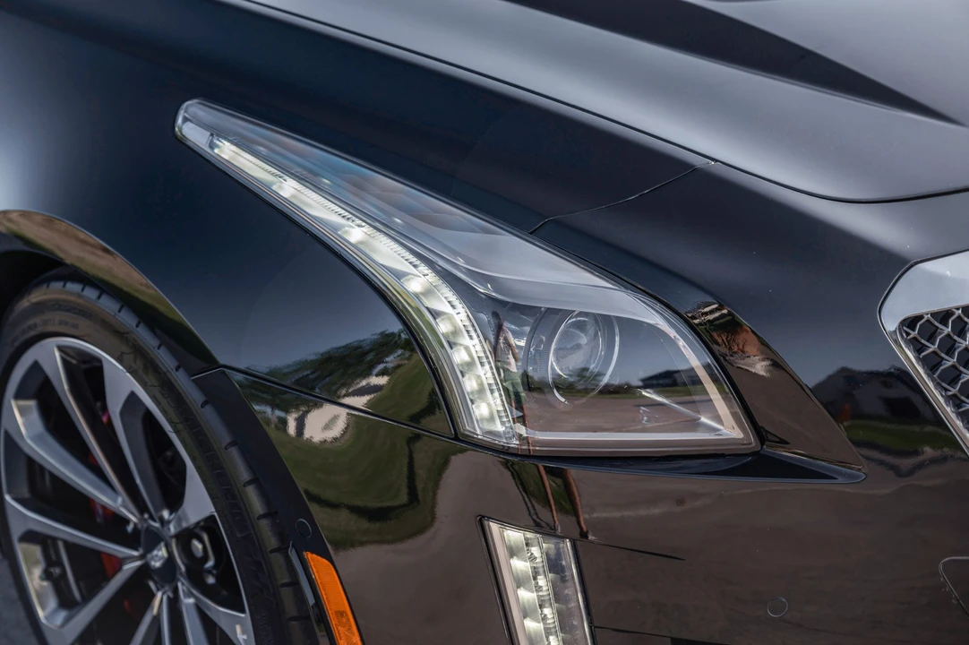 2018 Cadillac CTS-V 3rd Gen - Image 19 of 31