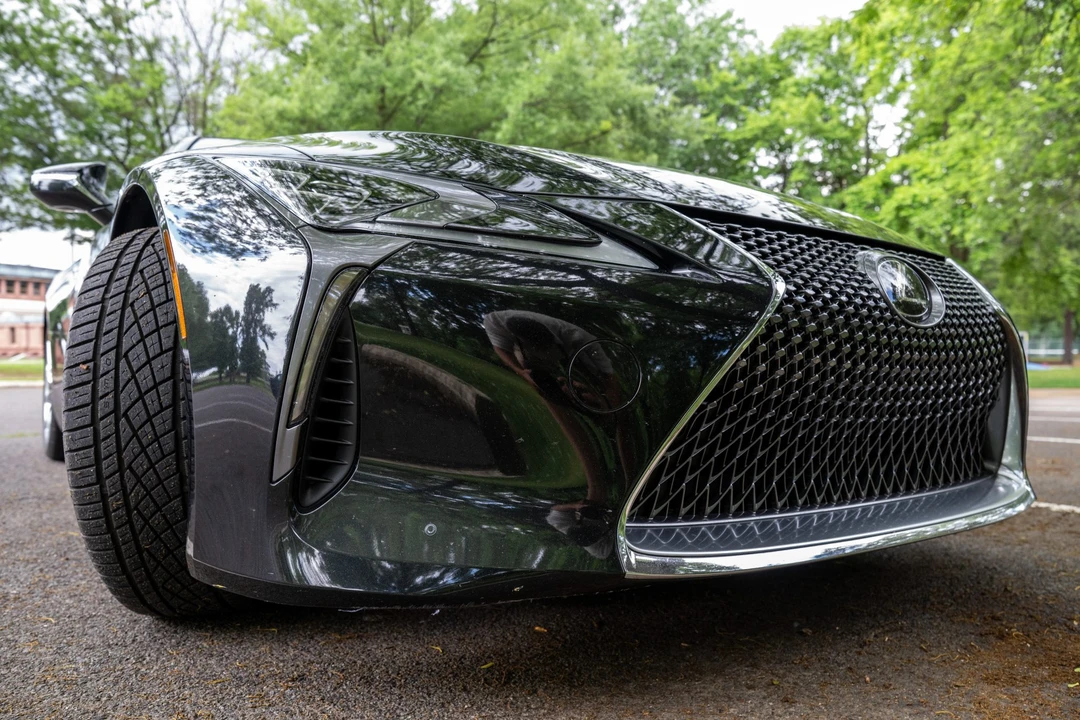 2018 Lexus LC - Image 12 of 31