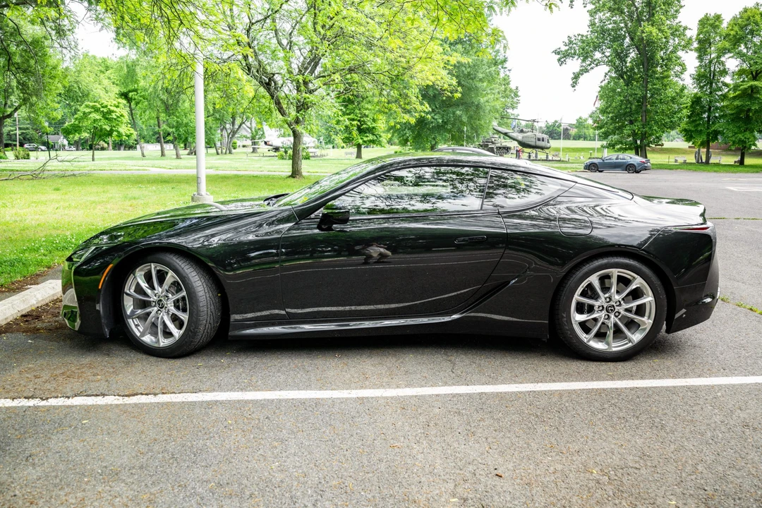 2018 Lexus LC - Image 8 of 31