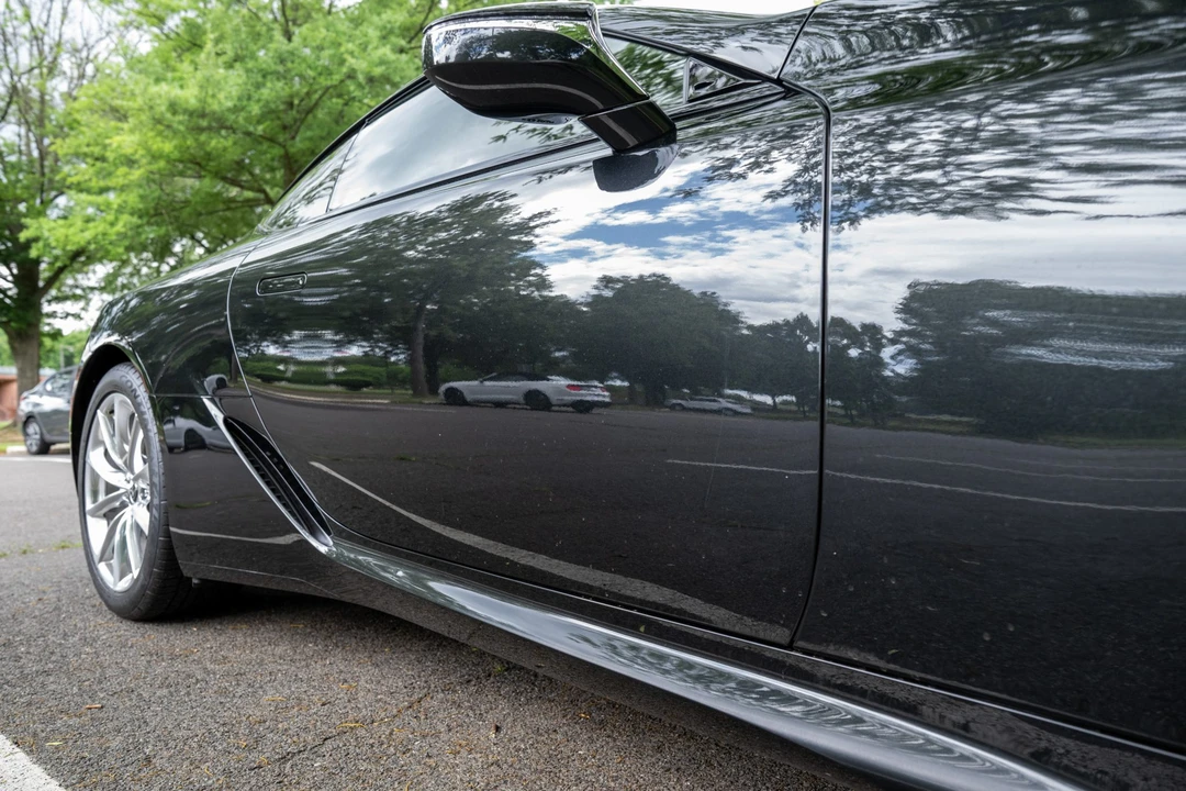 2018 Lexus LC - Image 22 of 31