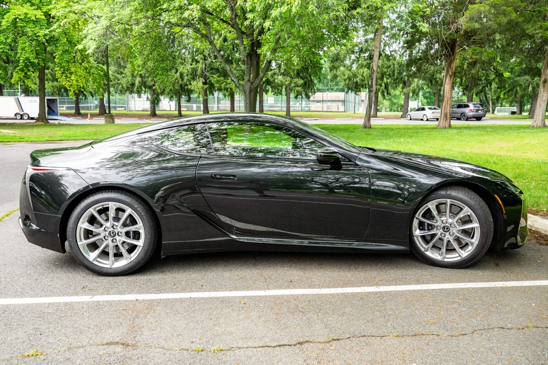 2018 Lexus LC - Image 4 of 31