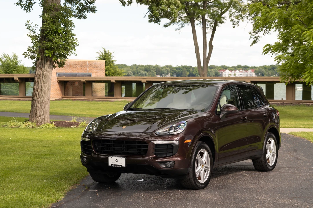 2018 Porsche 958 Cayenne - Image 2 of 31