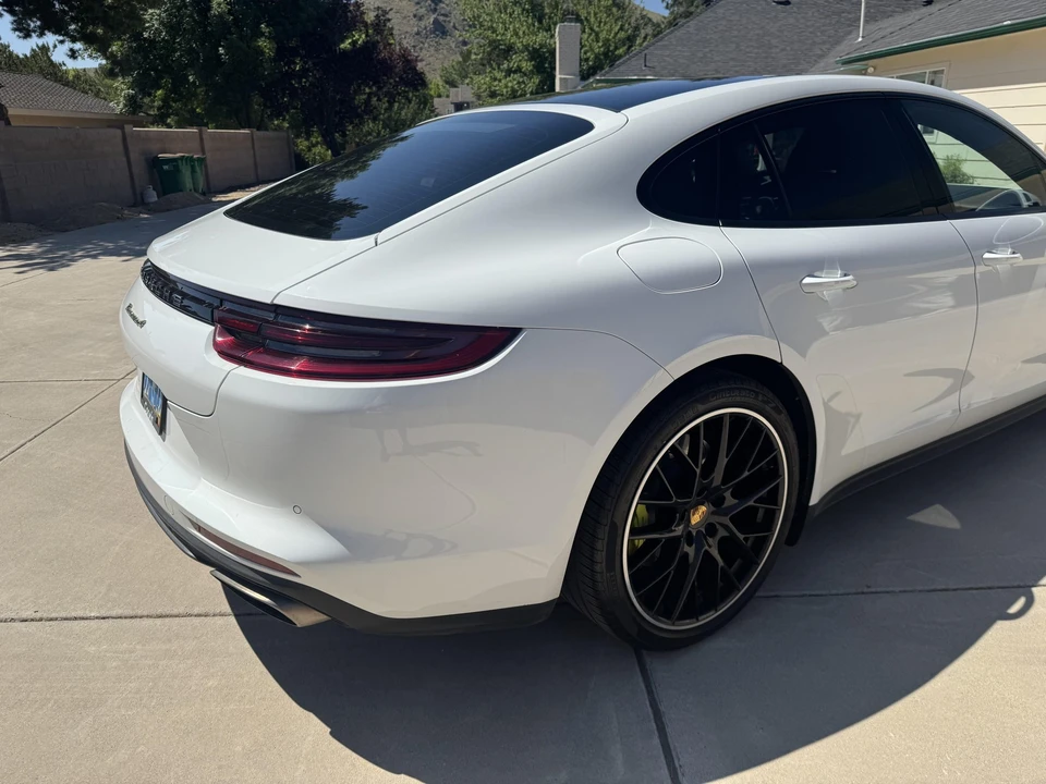2018 Porsche 971 Panamera - Image 24 of 31