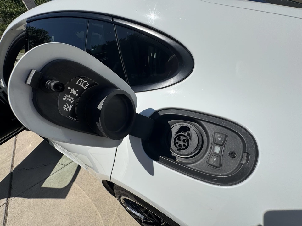 2018 Porsche 971 Panamera - Image 25 of 31