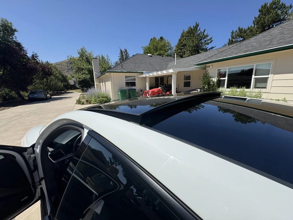 2018 Porsche 971 Panamera - Image 27 of 31