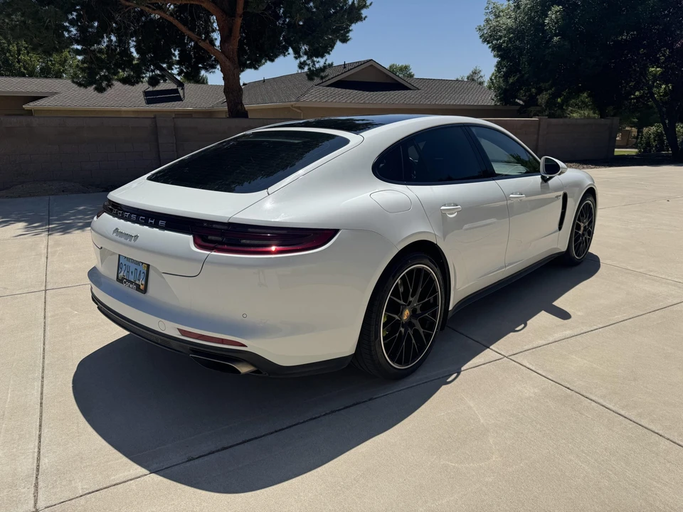 2018 Porsche 971 Panamera - Image 8 of 31