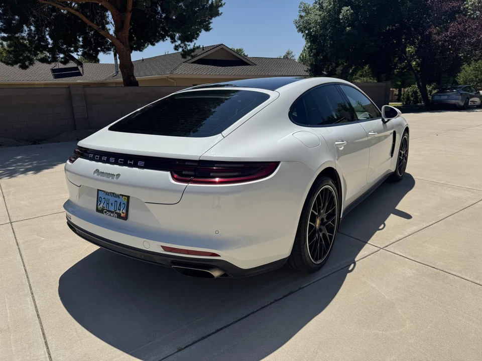 2018 Porsche 971 Panamera - Image 9 of 31