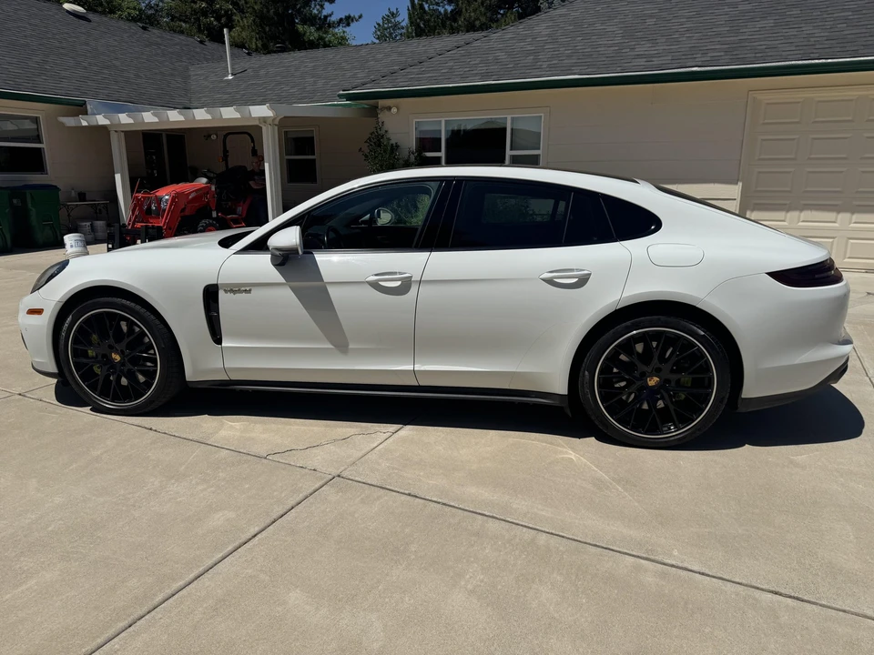 2018 Porsche 971 Panamera - Image 15 of 31