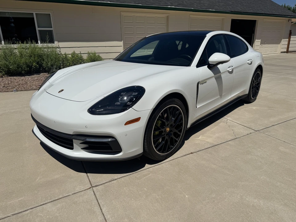 2018 Porsche 971 Panamera - Image 2 of 31
