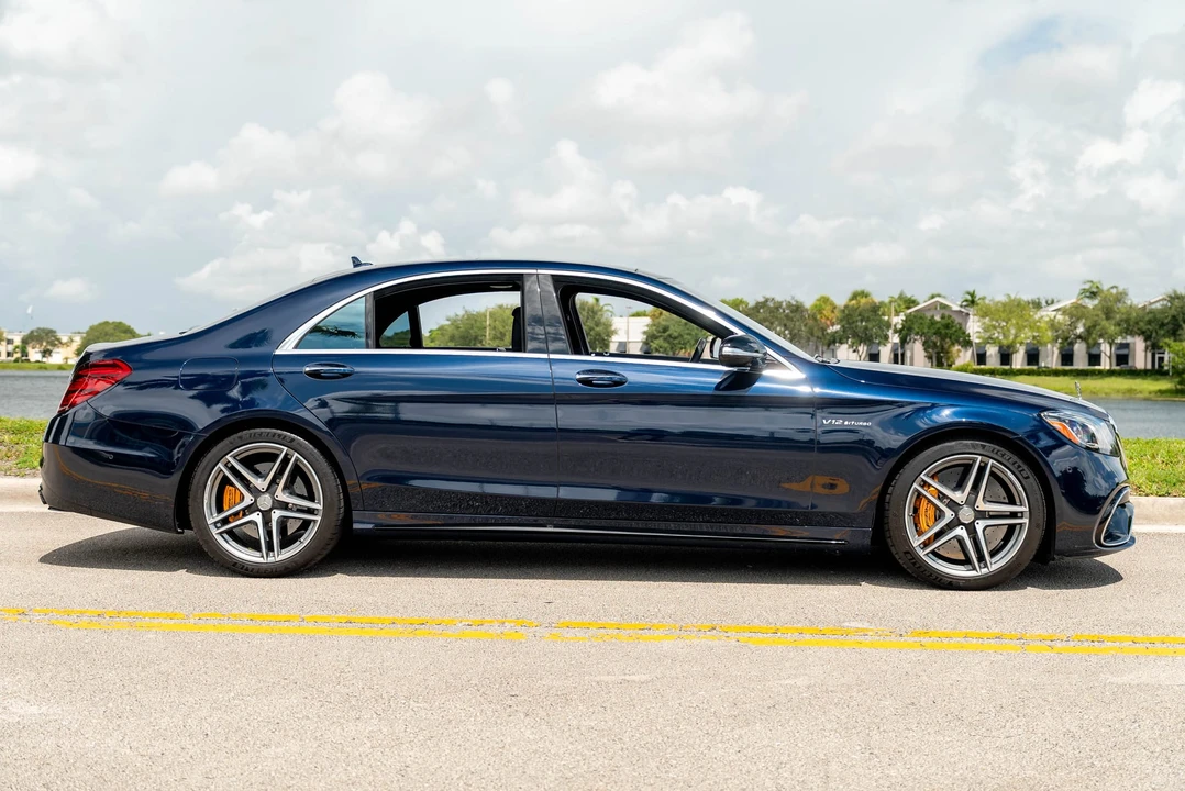 2020 Mercedes-Benz W222 S 63 & S 65 AMG - Image 9 of 31