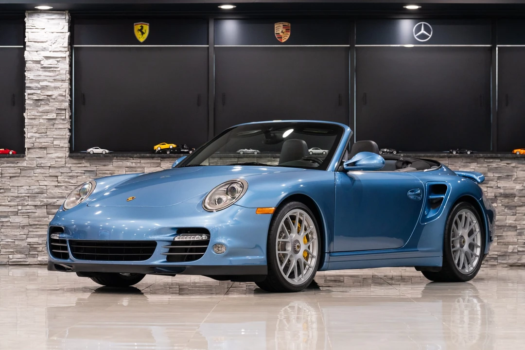 2011 Porsche 997 Turbo S - Image 13 of 31