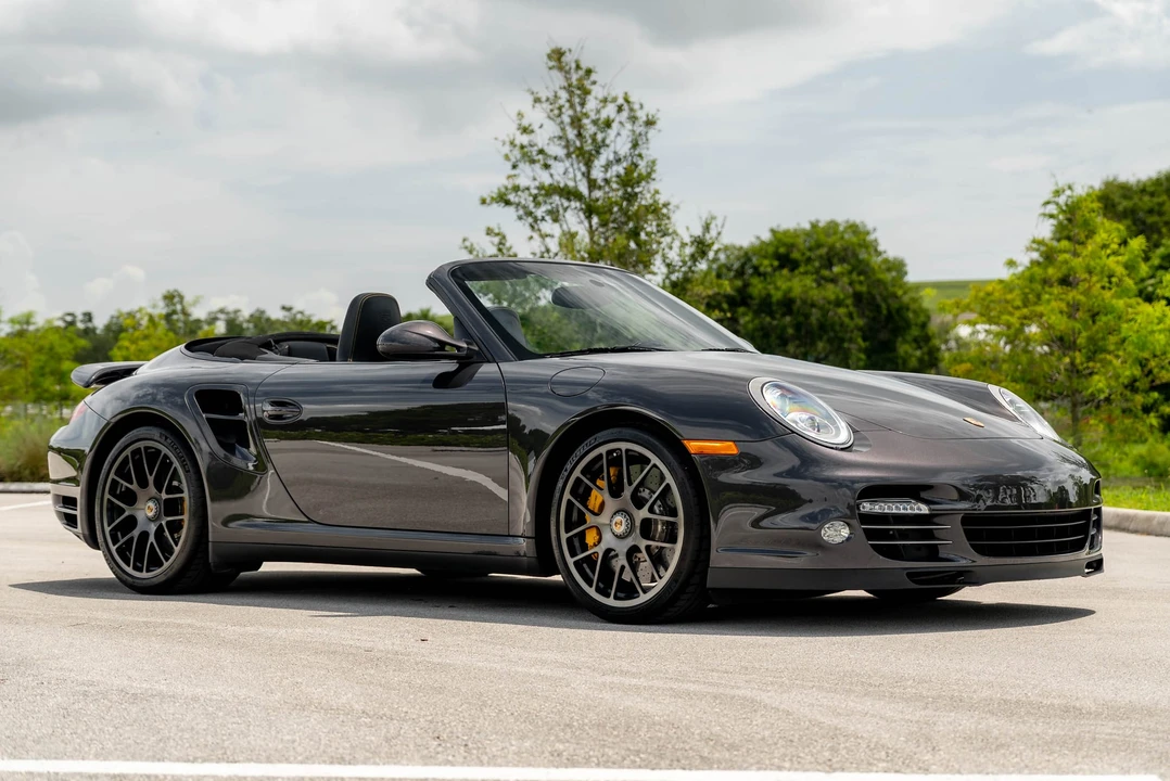 2011 Porsche 997 Turbo S - Image 7 of 31