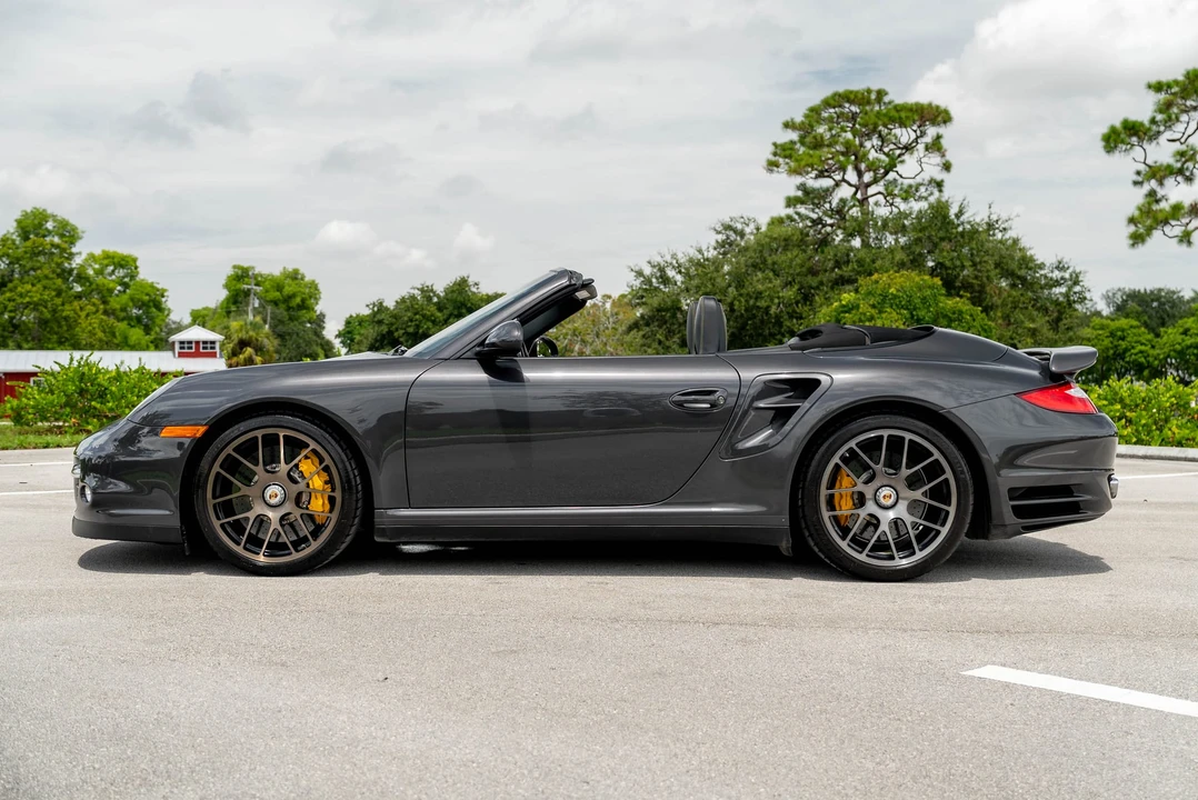 2011 Porsche 997 Turbo S - Image 16 of 31