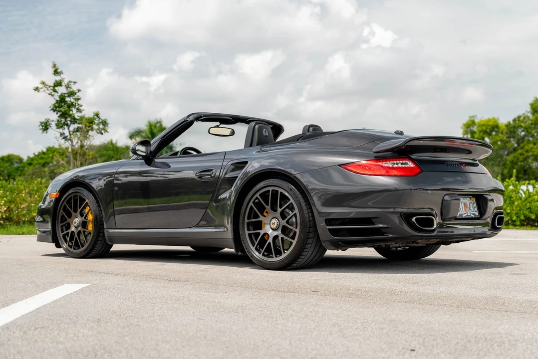 2011 Porsche 997 Turbo S - Image 14 of 31