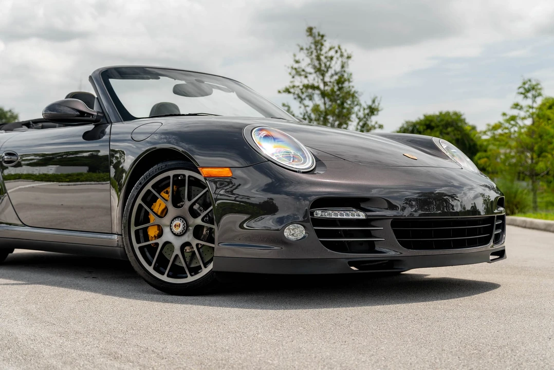 2011 Porsche 997 Turbo S - Image 20 of 31