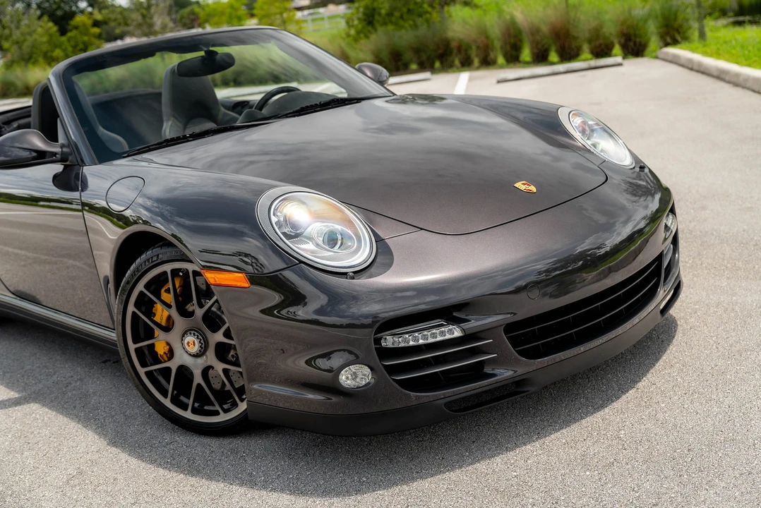 2011 Porsche 997 Turbo S - Image 19 of 31