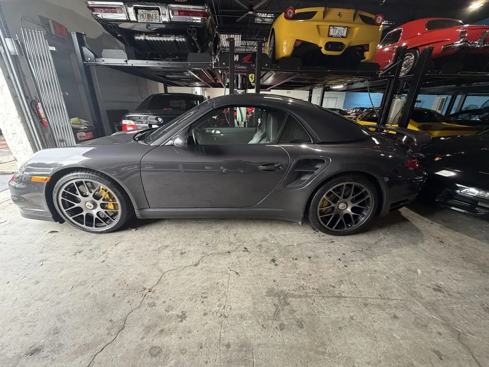 2011 Porsche 997 Turbo S - Image 17 of 31