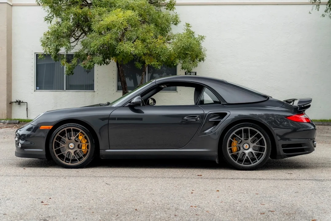 2011 Porsche 997 Turbo S - Image 16 of 31