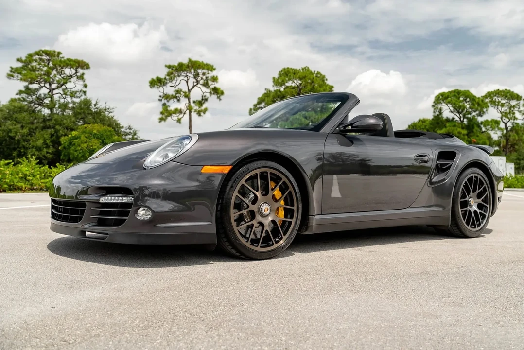 2011 Porsche 997 Turbo S - Image 18 of 31