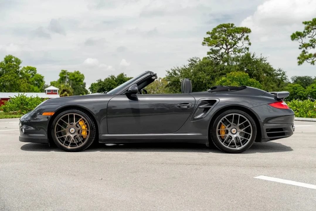 2011 Porsche 997 Turbo S - Image 14 of 31