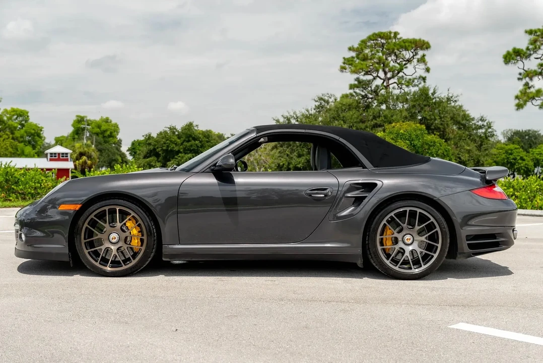 2011 Porsche 997 Turbo S - Image 15 of 31