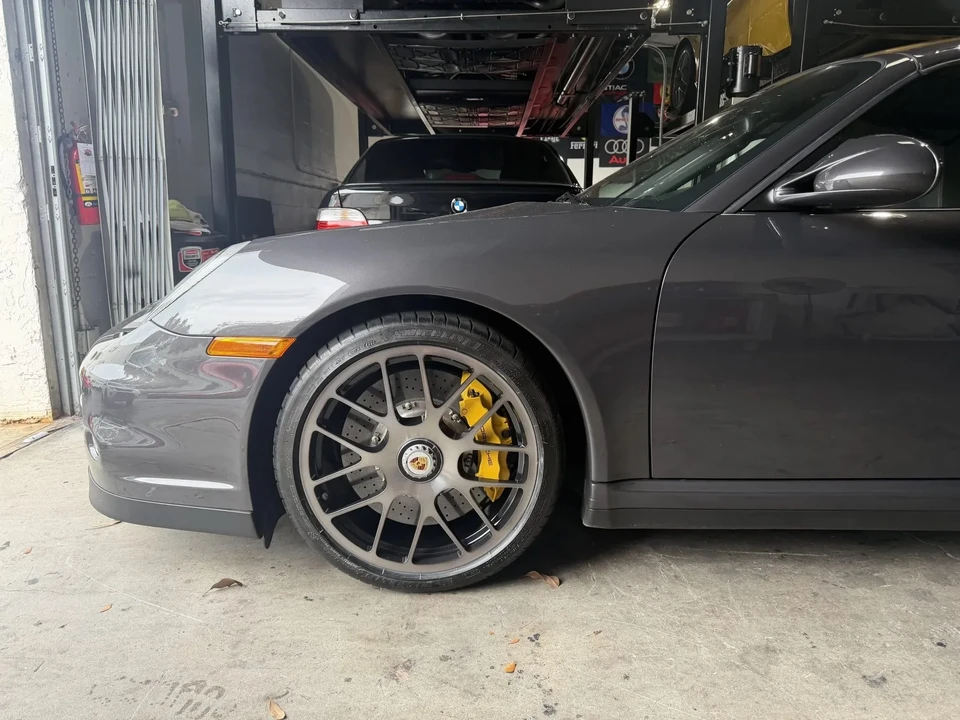 2011 Porsche 997 Turbo S - Image 27 of 31