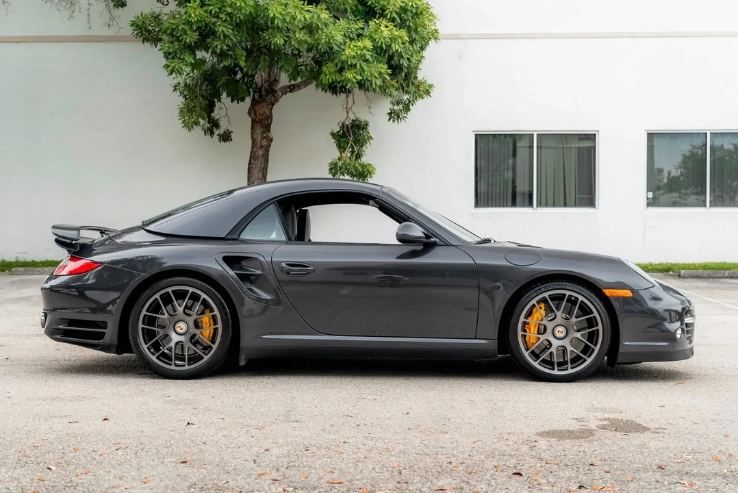 2011 Porsche 997 Turbo S - Image 8 of 31