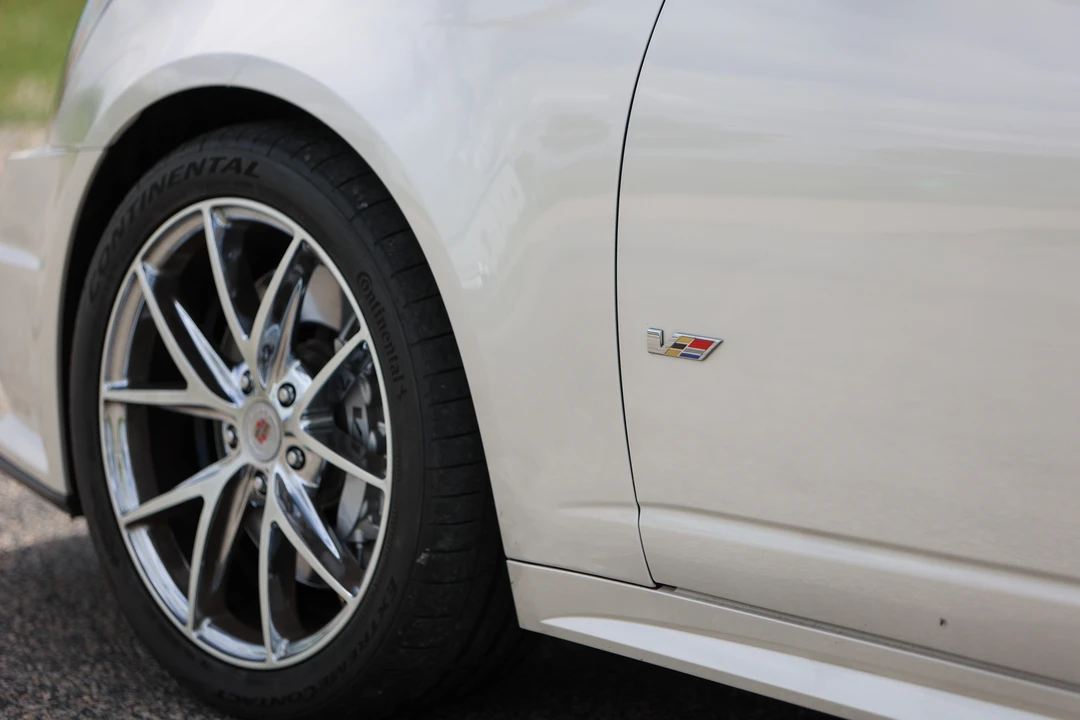 2011 Cadillac CTS-V 2nd Gen - Image 15 of 31