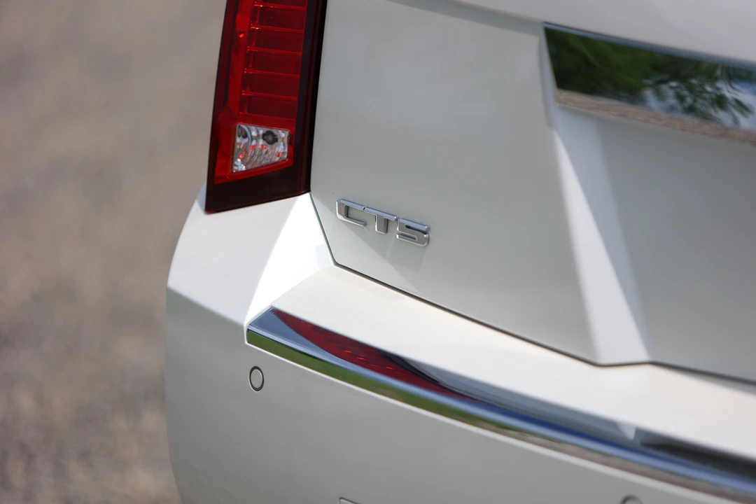 2011 Cadillac CTS-V 2nd Gen - Image 25 of 31
