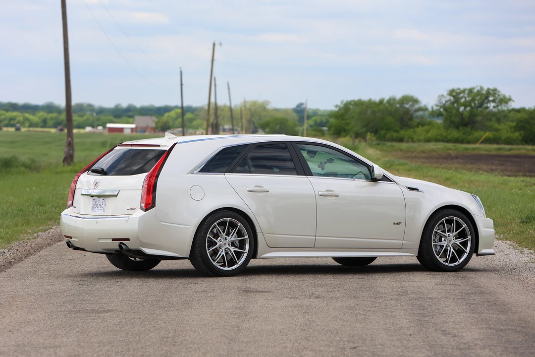 2011 Cadillac CTS-V 2nd Gen - Image 3 of 31
