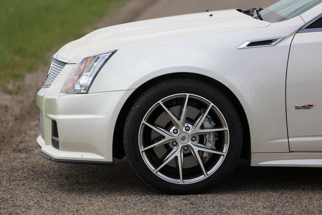 2011 Cadillac CTS-V 2nd Gen - Image 9 of 31