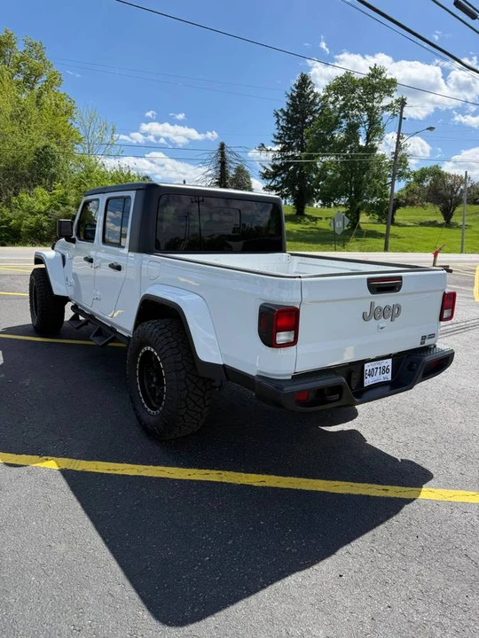 2023 Jeep JT Gladiator - Image 3 of 10