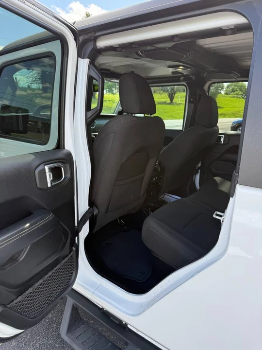 2023 Jeep JT Gladiator - Image 6 of 10