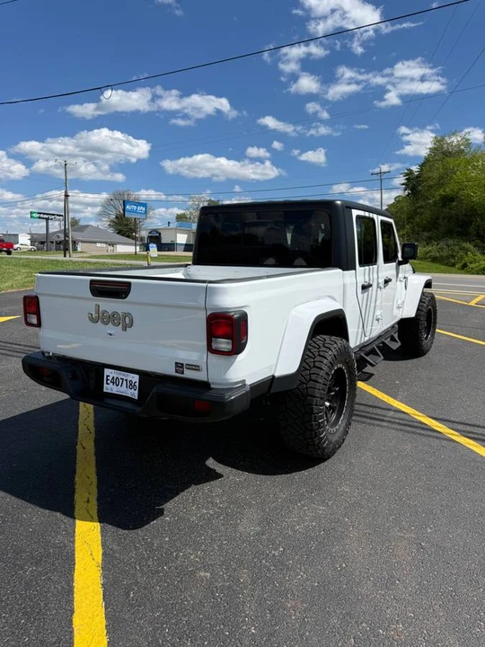 2023 Jeep JT Gladiator - Image 4 of 10