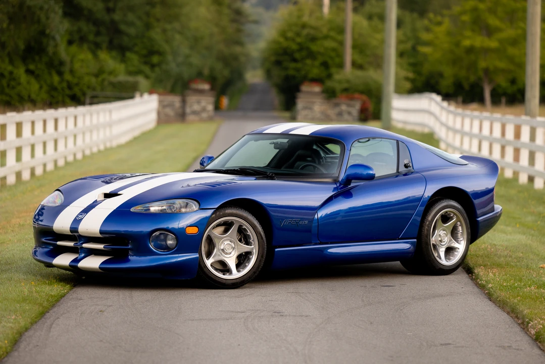 1996 Dodge Viper GTS 2nd Gen - Image 2 of 31