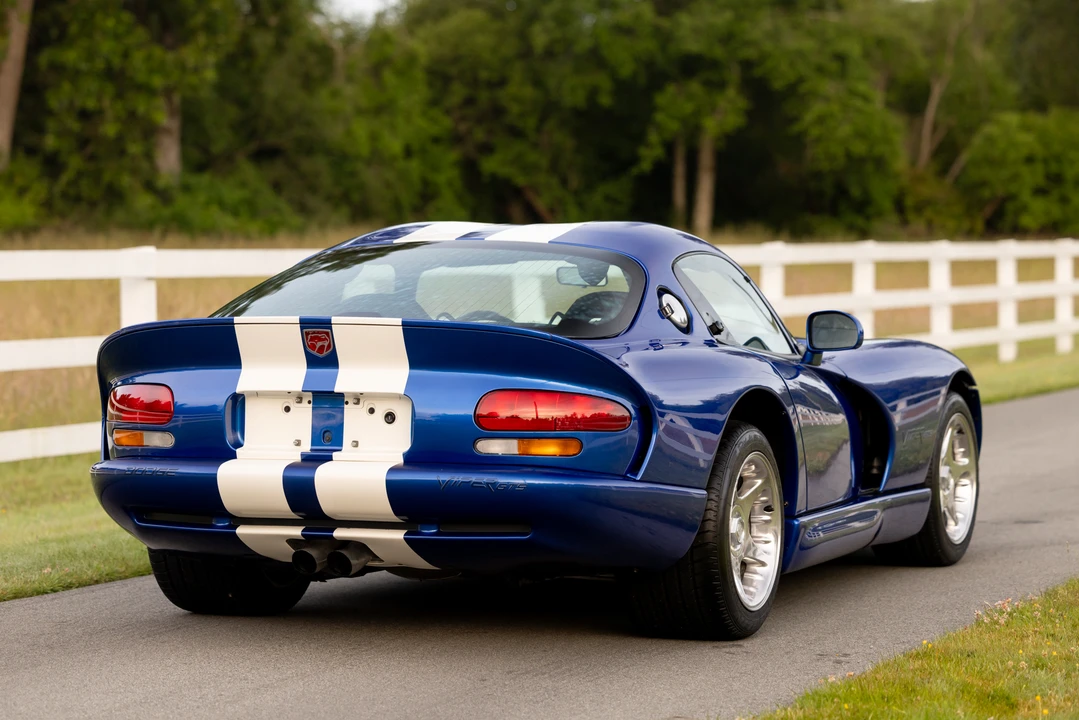 1996 Dodge Viper GTS 2nd Gen - Image 15 of 31
