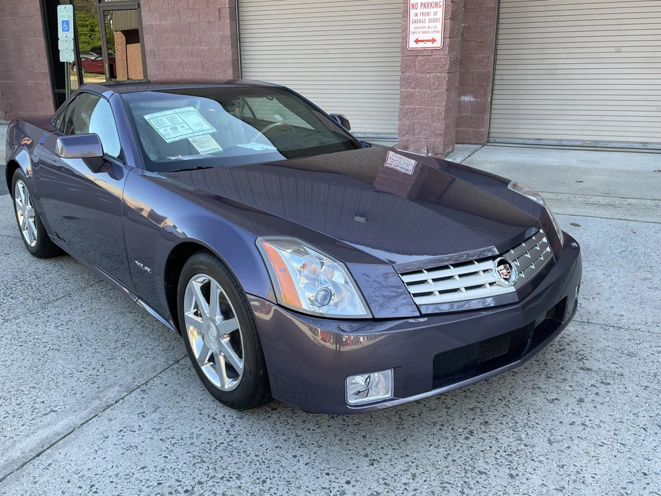 2004 Cadillac XLR - Image 25 of 31