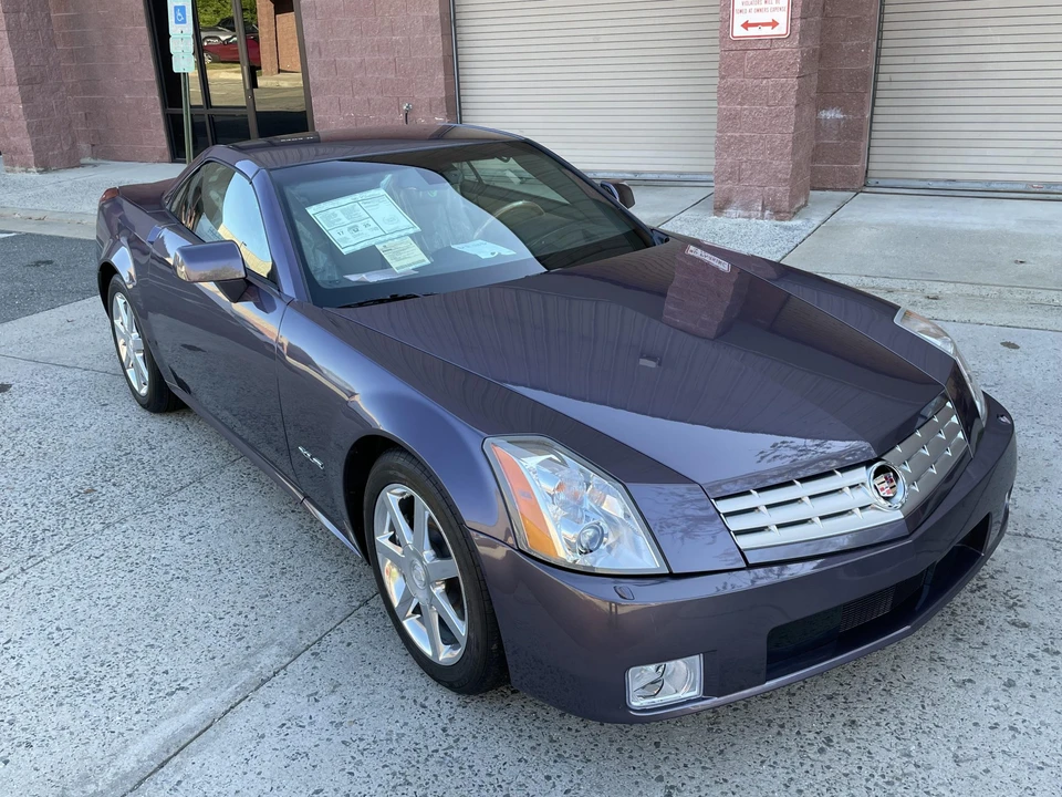 2004 Cadillac XLR - Image 27 of 31