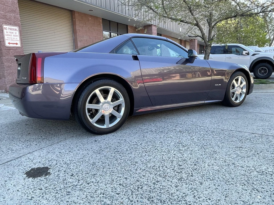2004 Cadillac XLR - Image 18 of 31