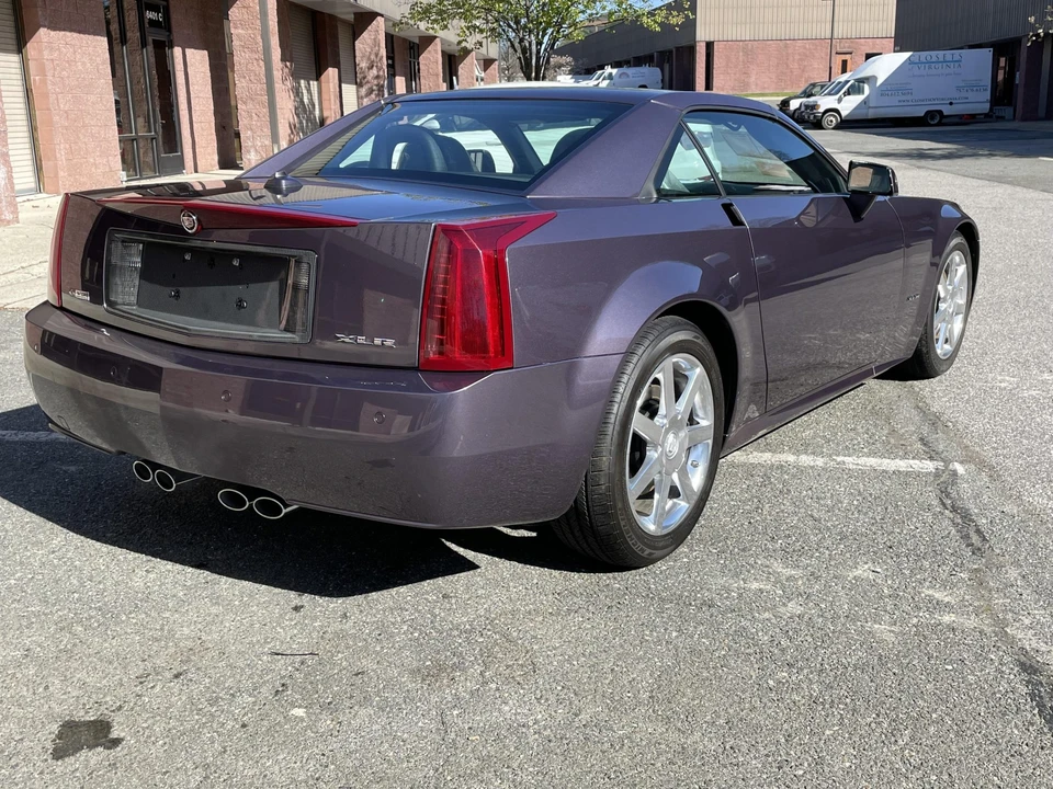 2004 Cadillac XLR - Image 16 of 31
