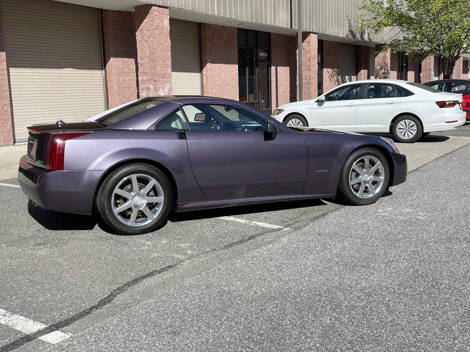 2004 Cadillac XLR - Image 19 of 31