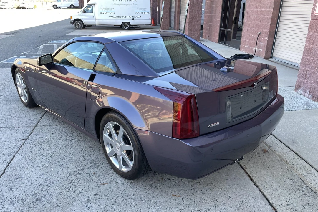 2004 Cadillac XLR - Image 12 of 31