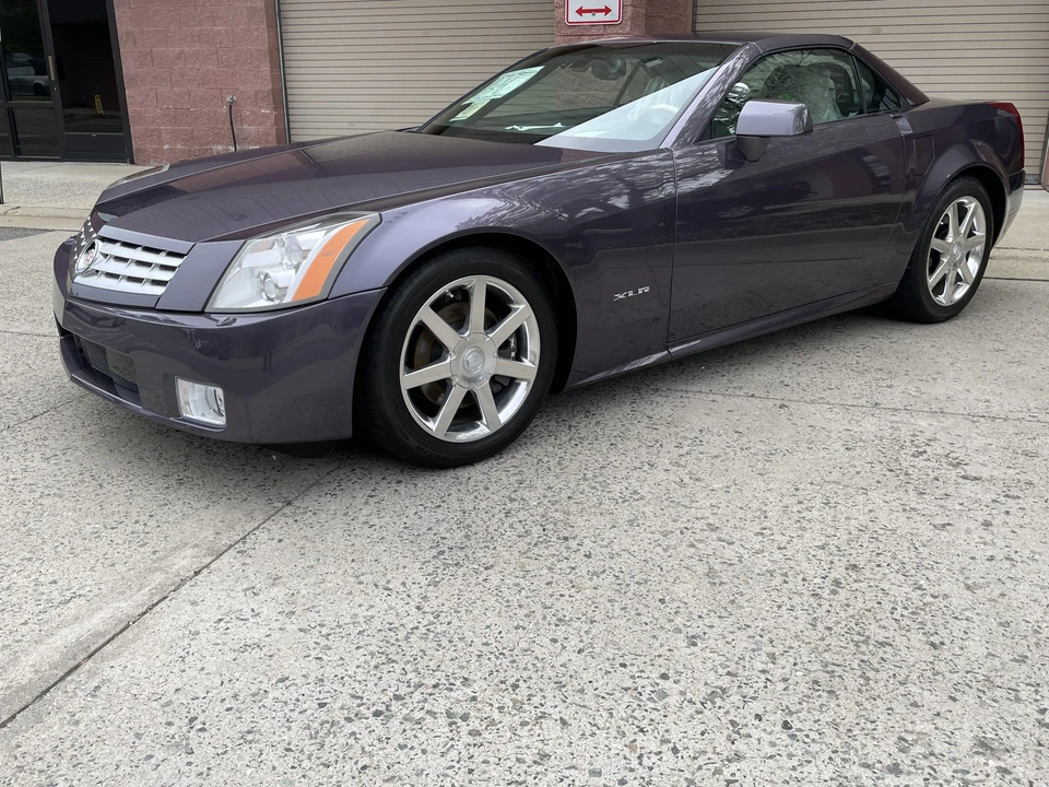 2004 Cadillac XLR - Image 4 of 31