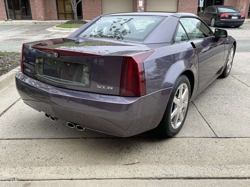 2004 Cadillac XLR - Image 14 of 31