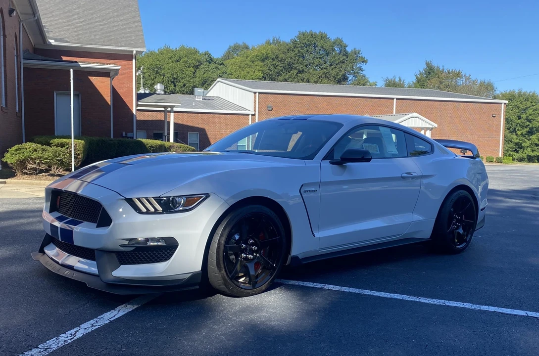 2017 Ford S550 Shelby Mustang GT350R - Image 4 of 31