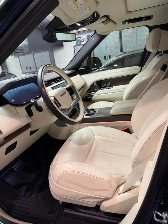 2023 Land Rover Range Rover L460 - Image 6 of 10
