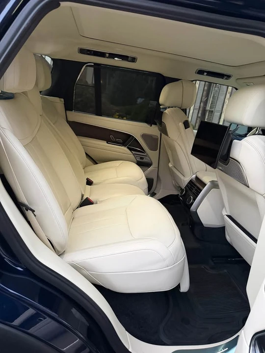 2023 Land Rover Range Rover L460 - Image 5 of 10
