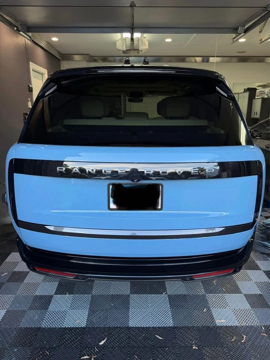 2023 Land Rover Range Rover L460 - Image 3 of 10
