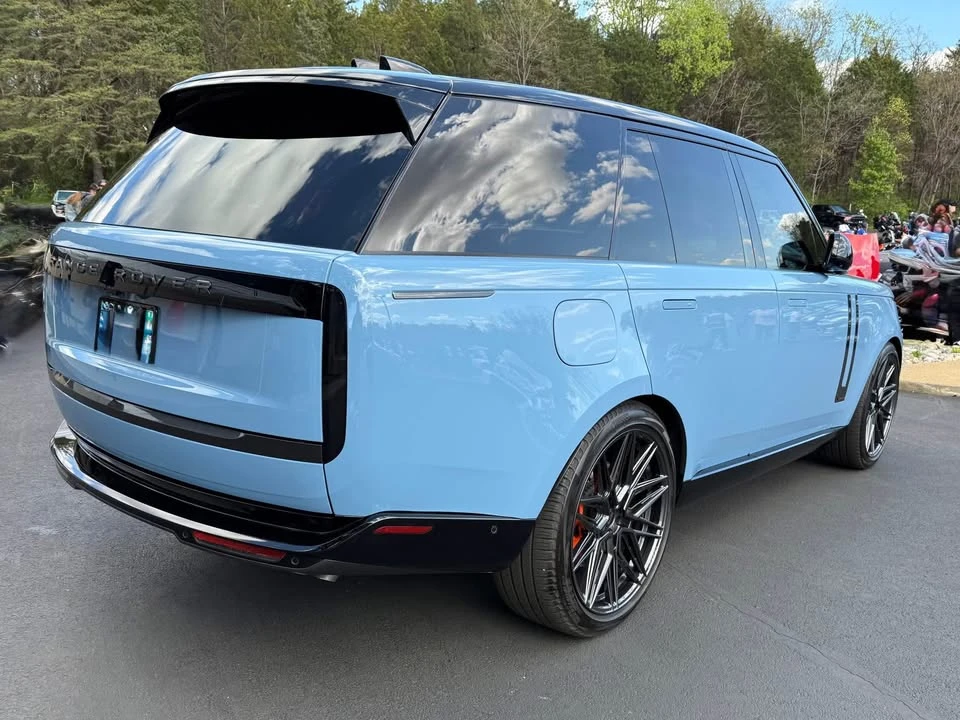 2023 Land Rover Range Rover L460 - Image 2 of 10